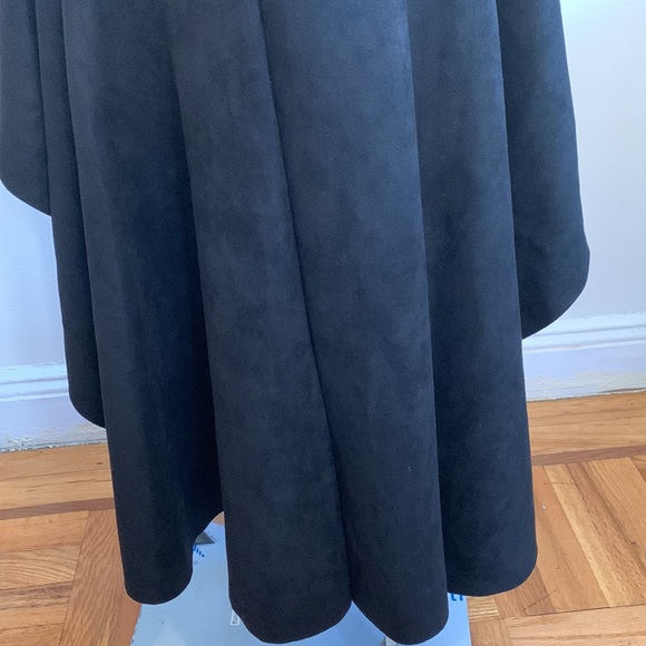 NEW without TAGS High-Low Skirt - Picture 5 of 7